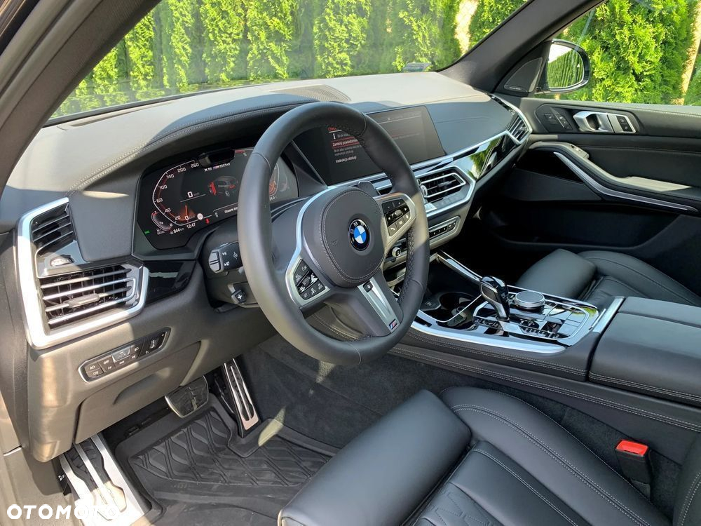 BMW X5 M M50d - 17
