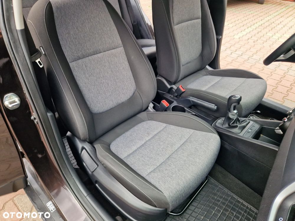 Kia Stonic 1.4 L - 23