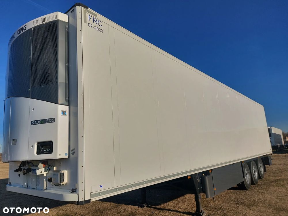 Schmitz Cargobull SKO 24 Thermo King SLXe 300