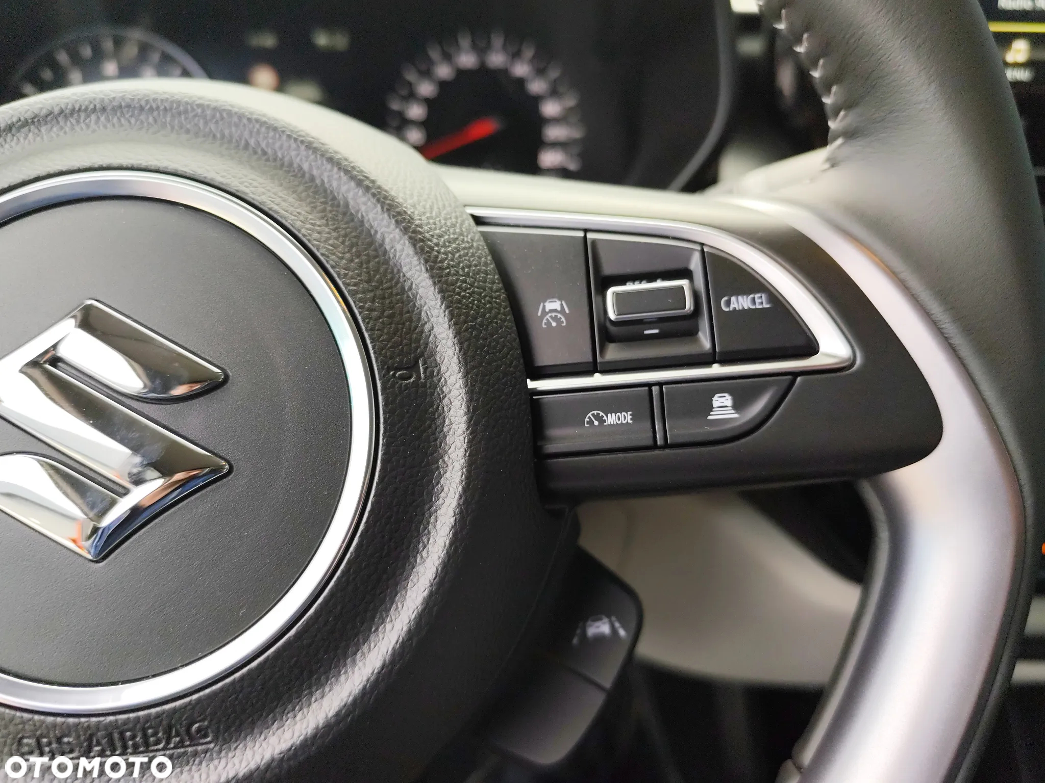 Suzuki Swift 1.2 Dualjet SHVS Premium Plus CVT - 19