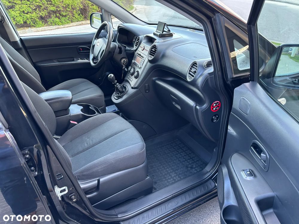 Kia Carens 1.6 Tour - 22
