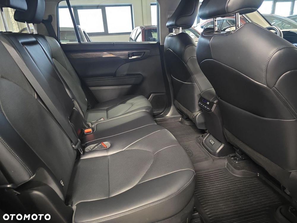 Toyota Highlander - 10