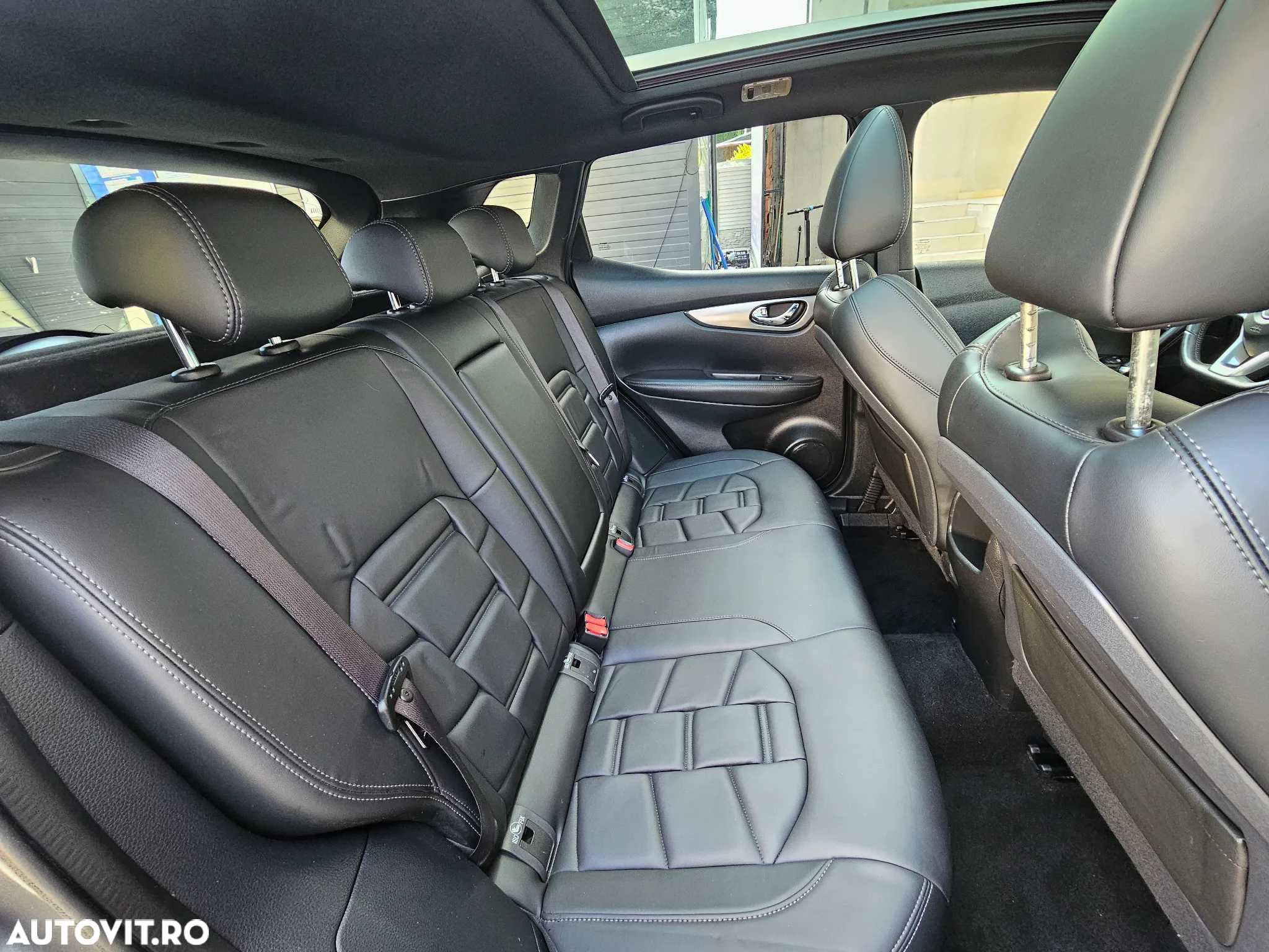 Nissan Qashqai 1.6 DCI Xtronic TEKNA+ - 34