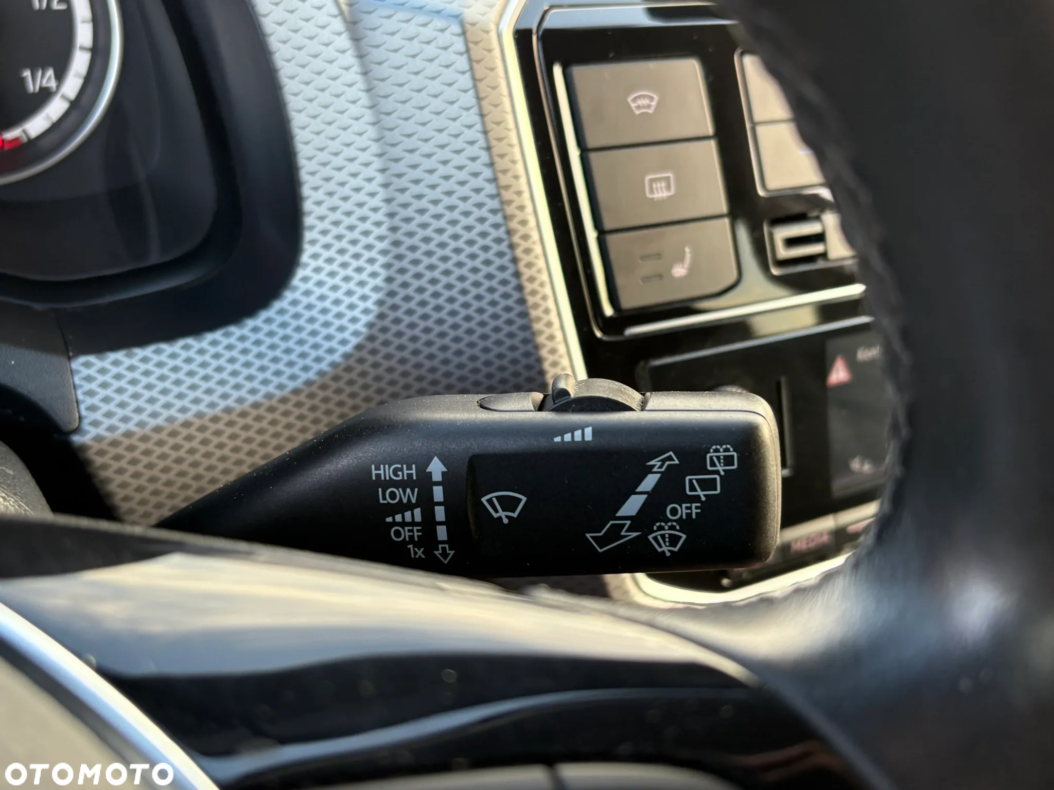 Volkswagen up! e-up Max - 27