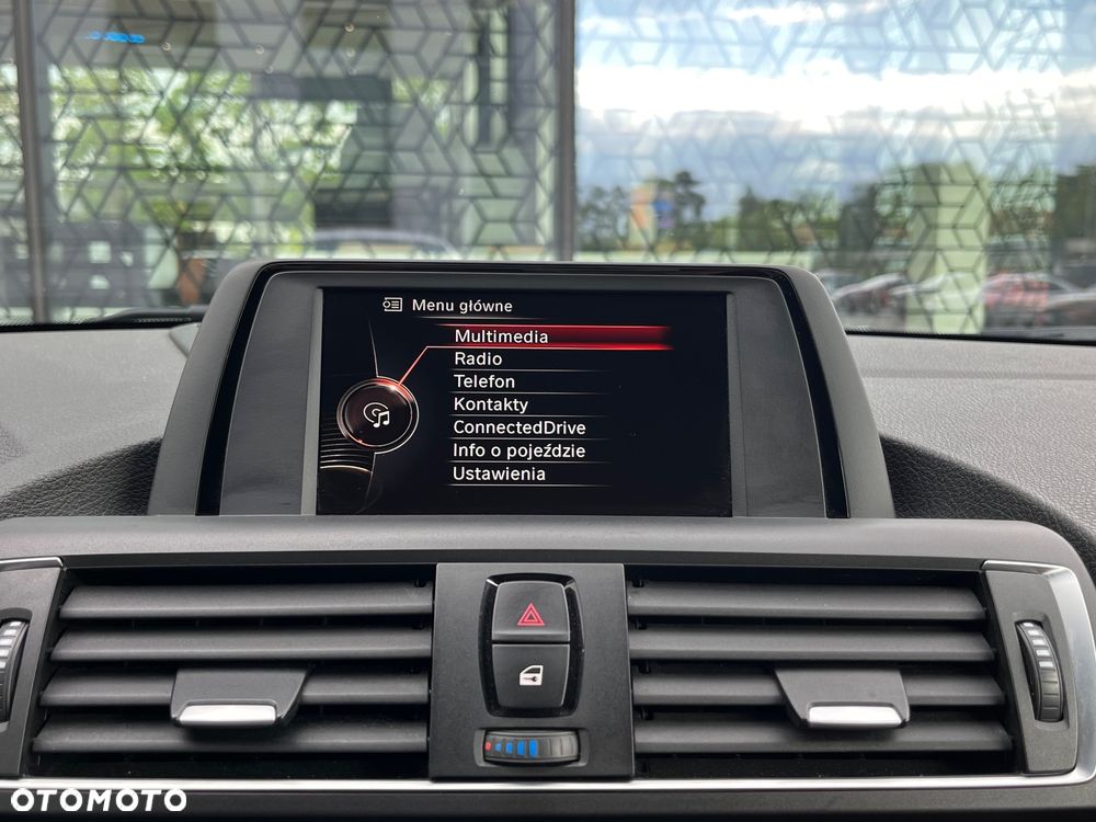 BMW Seria 1 118i Sport Line - 15