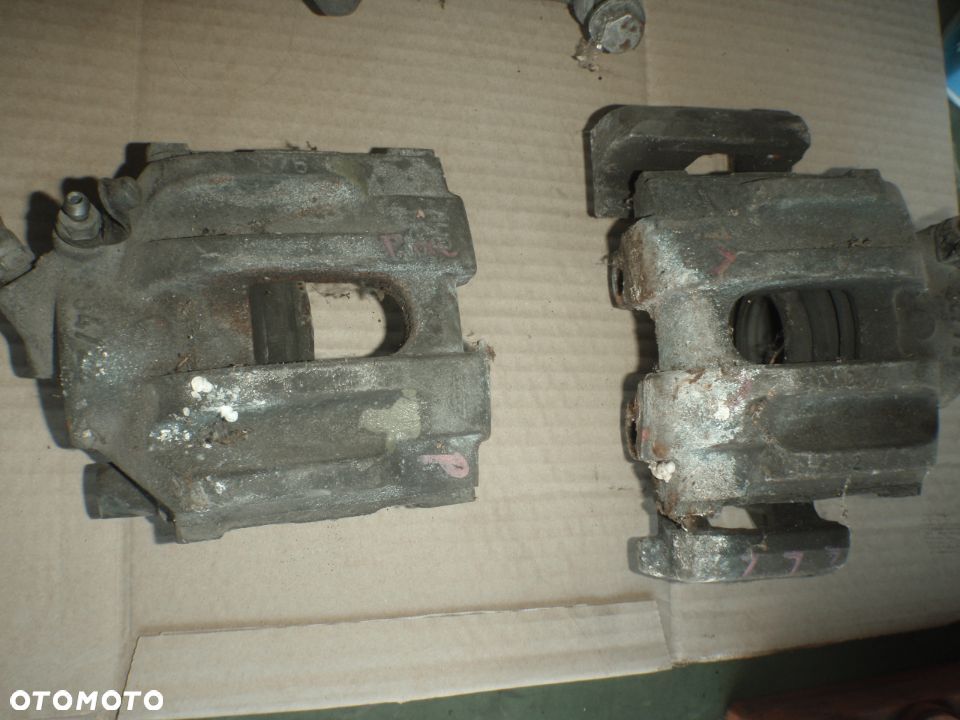 zacisk jarzmo hamulcowe bmw e46 - 7