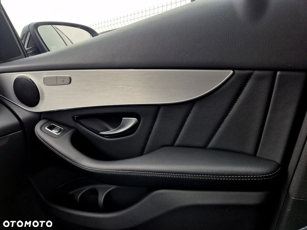 Mercedes-Benz GLC - 14