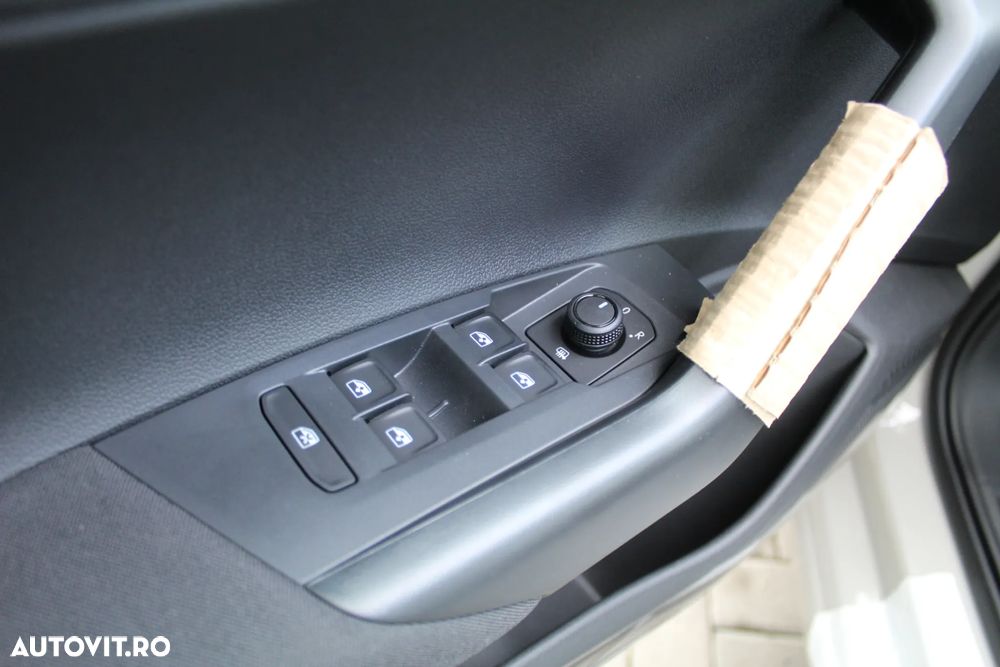 Volkswagen Polo 1.0 - 10