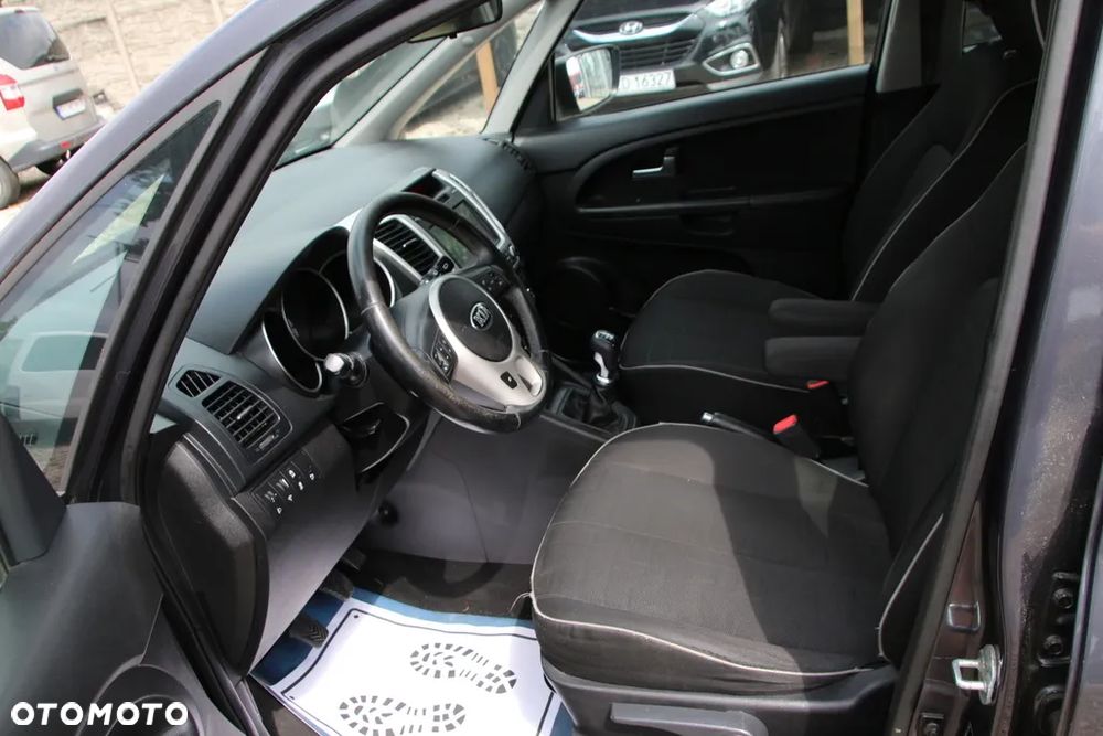 Kia Venga 1.6 CVVT Spirit - 11