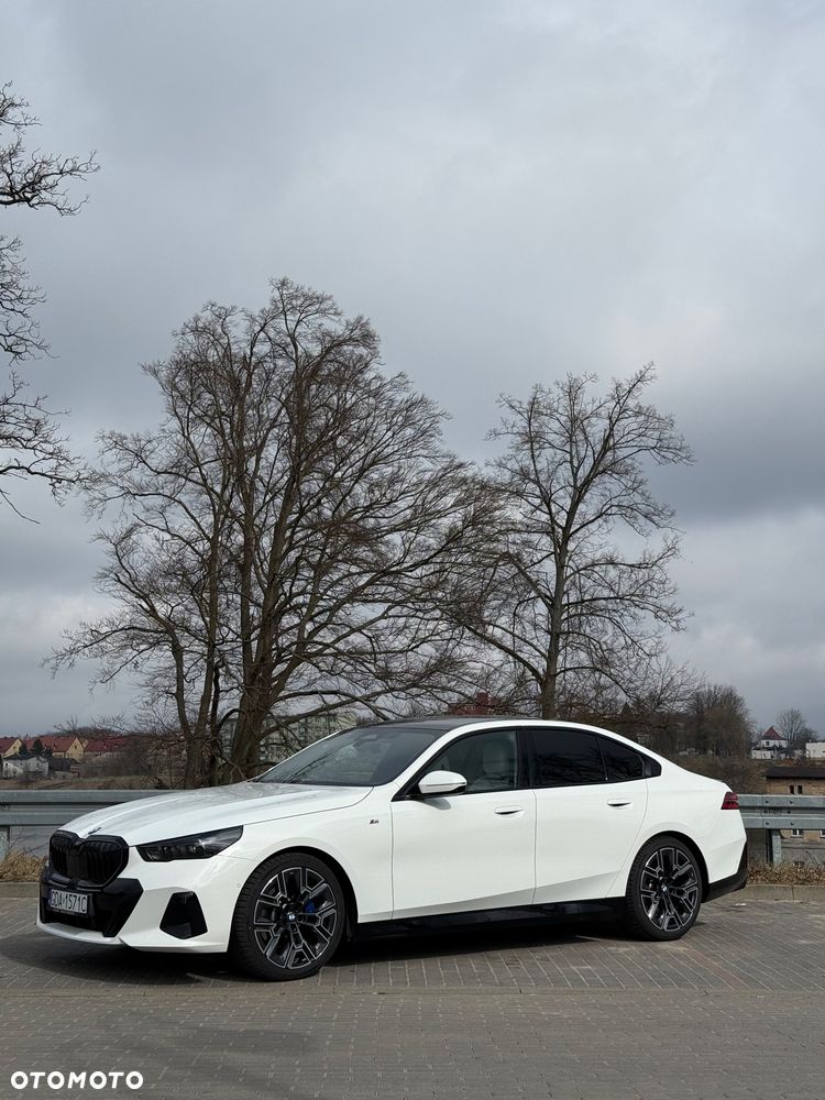 BMW Seria 5 520i mHEV - 2