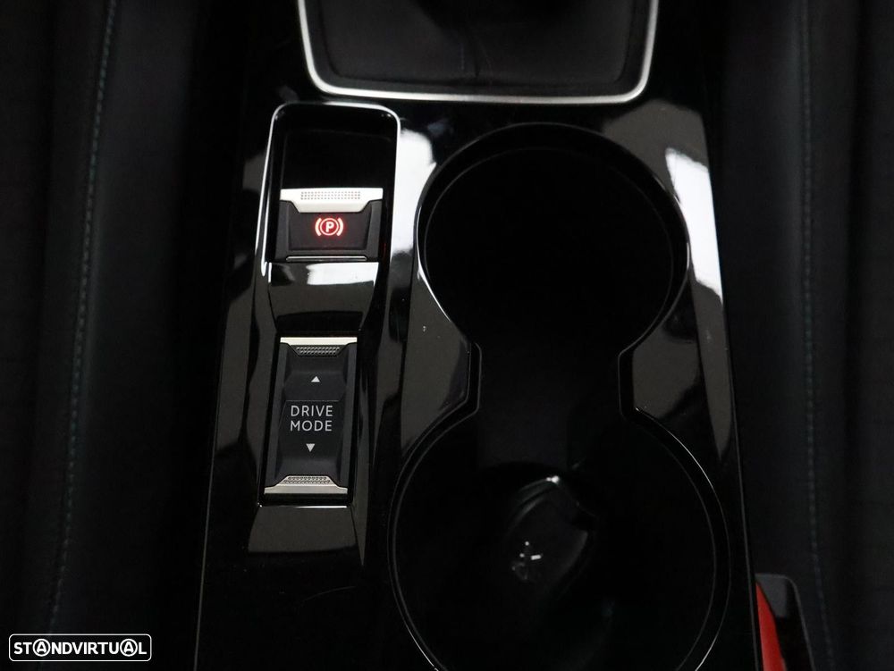 Peugeot 2008 1.2 PureTech Allure - 20