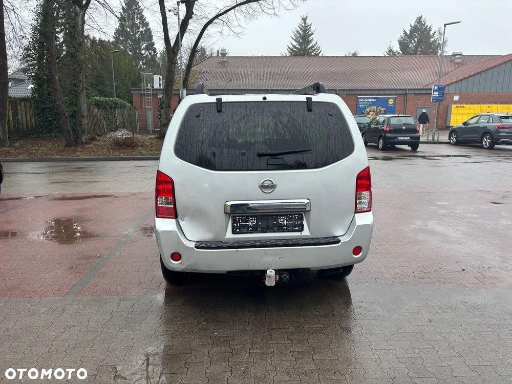 Nissan Pathfinder 2.5 DCi Elegance - 4