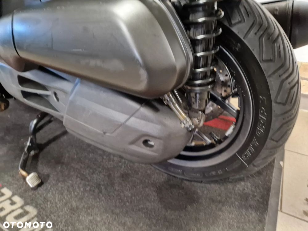 Yamaha X-max - 21