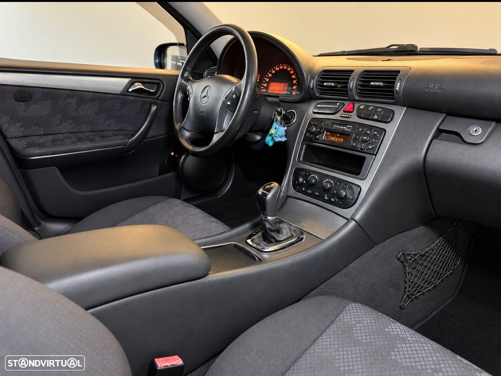 Mercedes-Benz C 220 - 14
