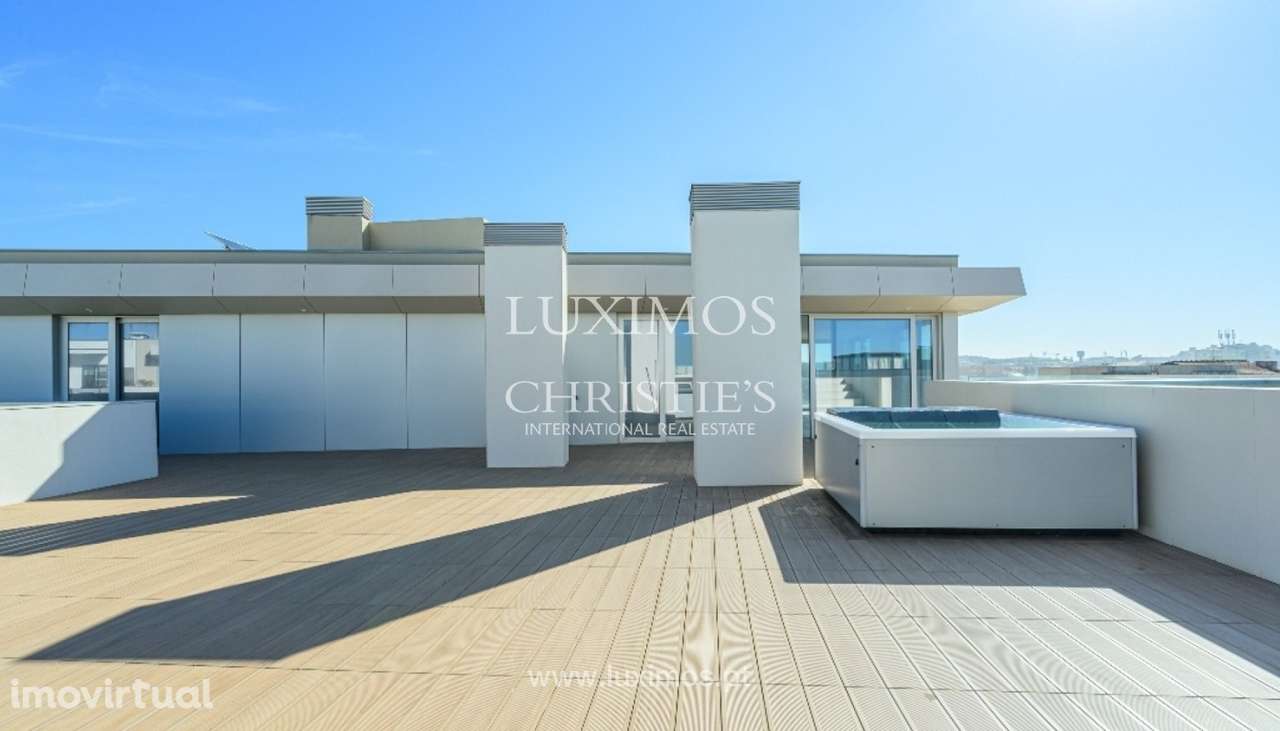 Penthouse com terraço, piscina e vistas de mar, à venda, em Vila do - Grande imagem: 2/23