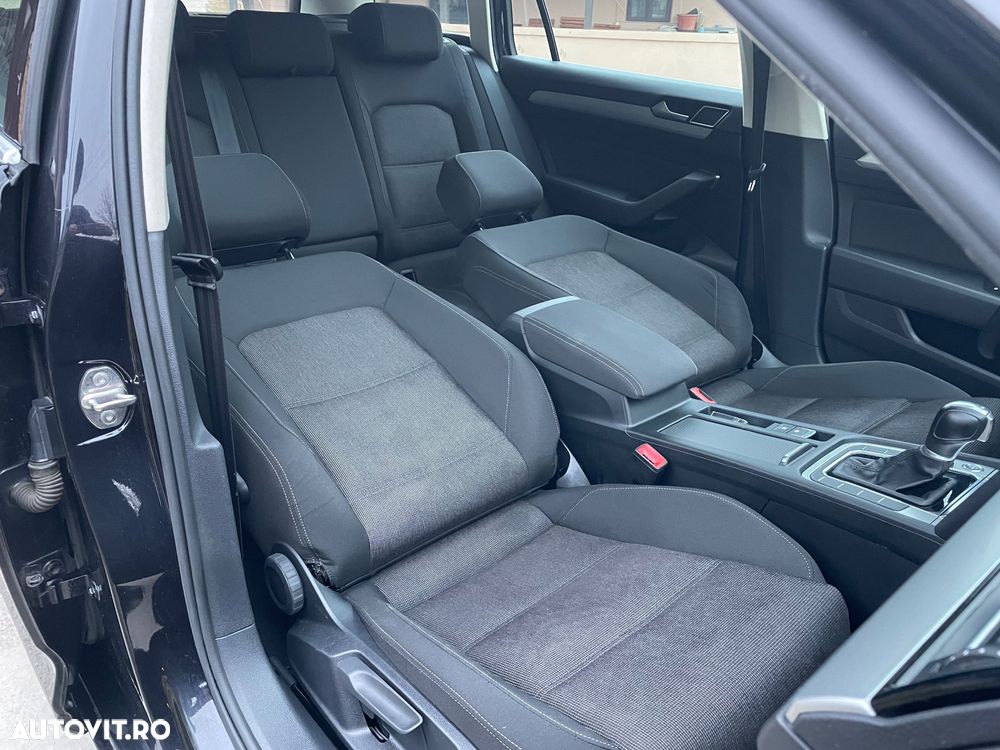 Volkswagen Passat - 17