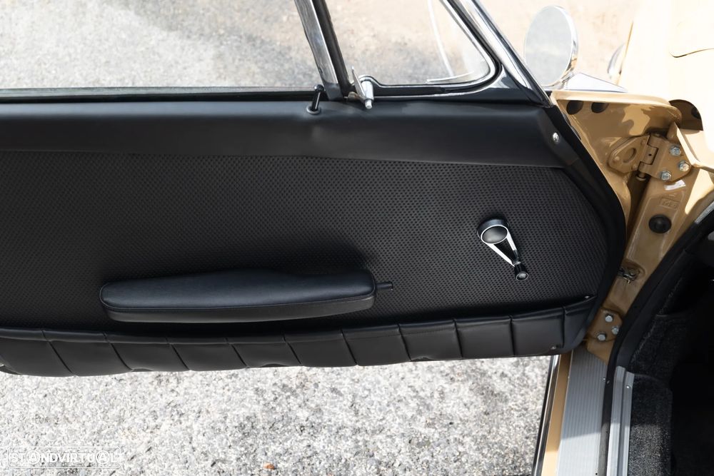 Porsche 911 Série F - 17