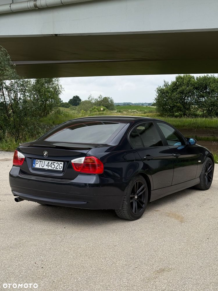 BMW Seria 3 318i - 2