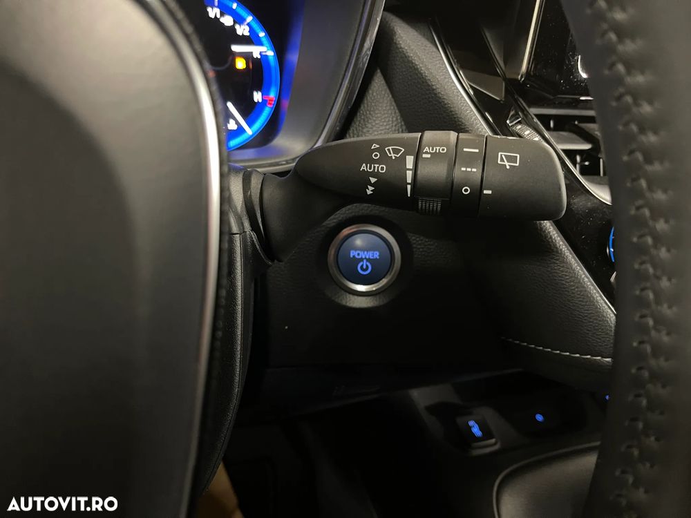 Toyota Corolla 1.8 Hybrid Comfort - 20