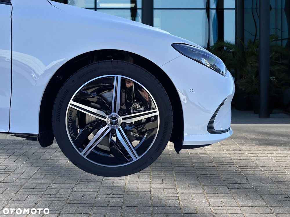 Mercedes-Benz CLA - 16