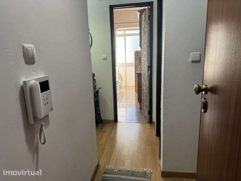 T2 no centro de Sacavém | 4.º andar com elevador | 289.000 € - Grande imagem: 2/12