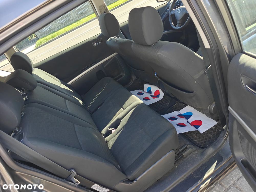 Toyota Corolla 2.0 D-4D Terra - 18