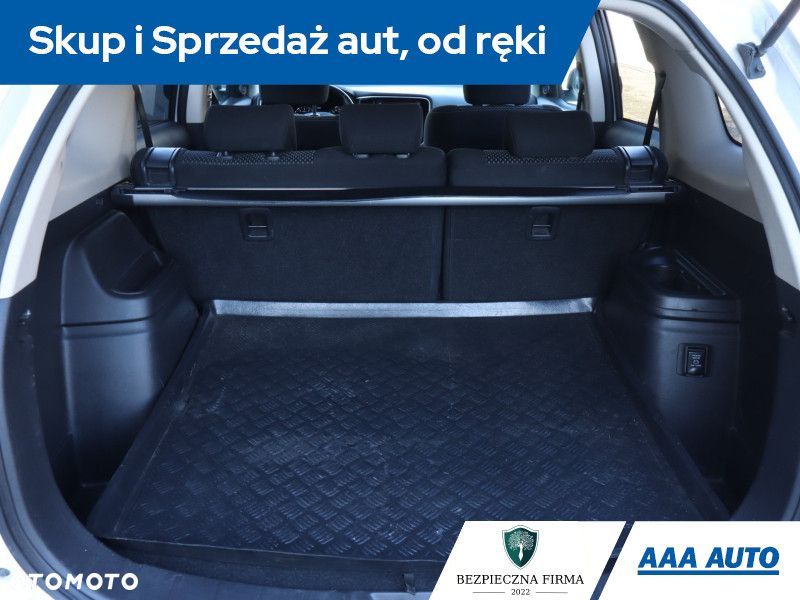 Mitsubishi Outlander - 15