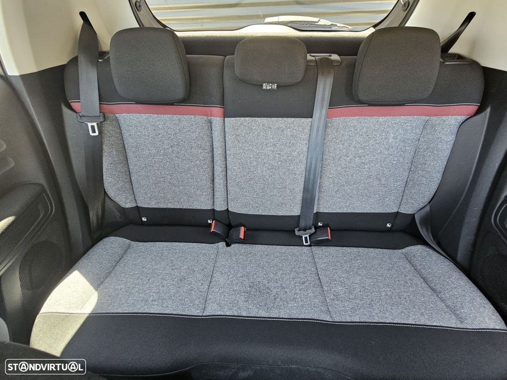 Citroën C3 1.2 PureTech C-Series - 21