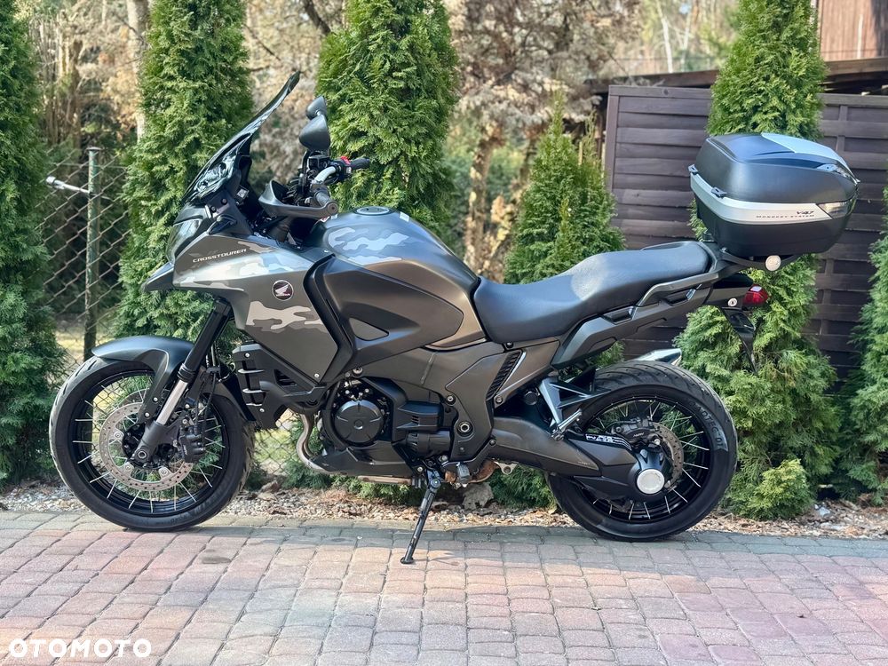 Honda VFR - 8