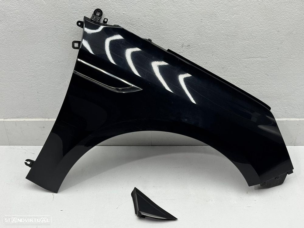 Guarda Lamas Direito - Renault Megane IV (2016)