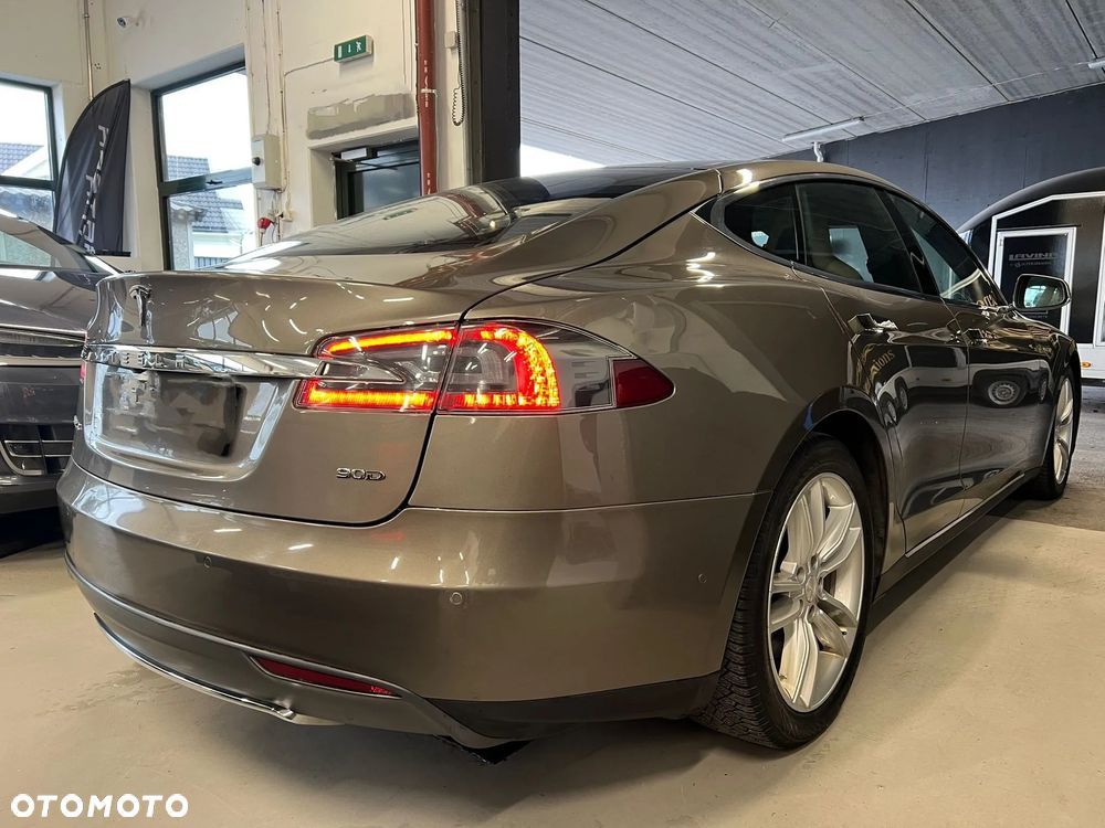 Tesla Model S 90D Allradantrieb - 1