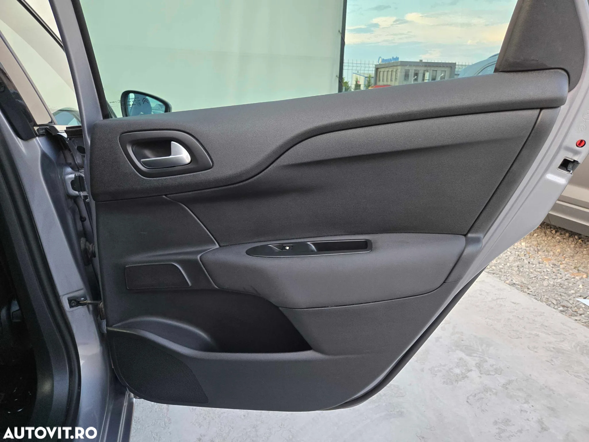 Citroën C4 1.2 PureTech S&S EAT8 Feel - 25