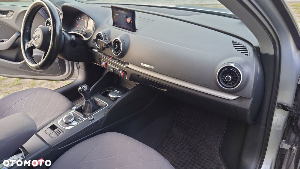 Audi A3 Sportback 1.6 TDI - 13