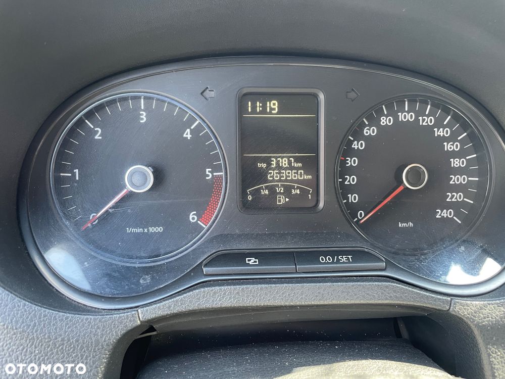 Volkswagen Polo 1.6 TDI DPF Comfortline Optimum - 8