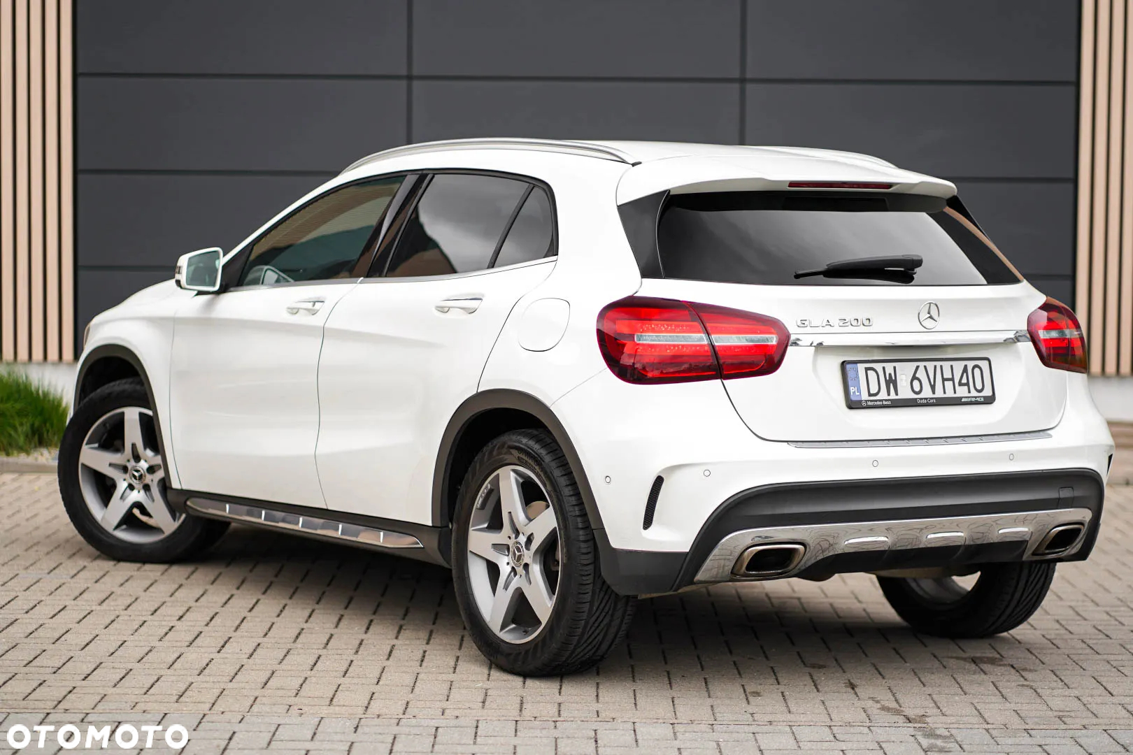 Mercedes-Benz GLA 200 7G-DCT AMG Line - 4