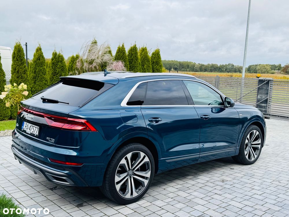 Audi Q8 - 12