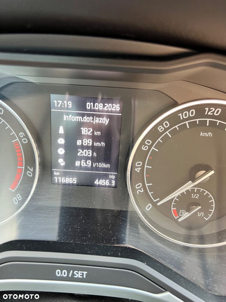 Skoda Superb 2.0 TSI Active DSG - 17