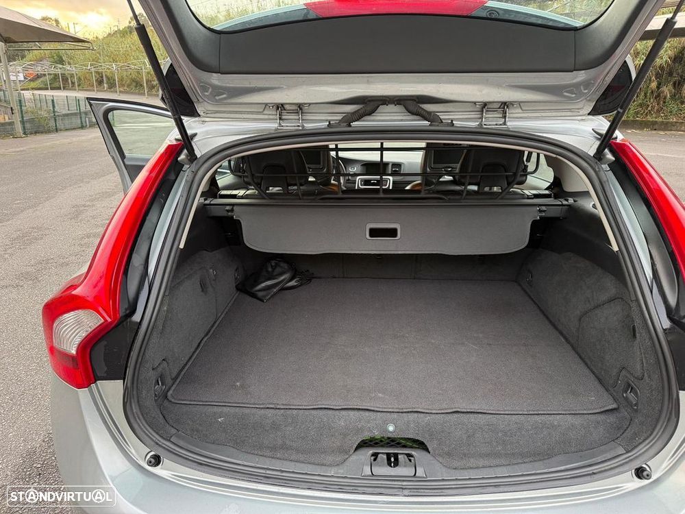 Volvo V60 - 11