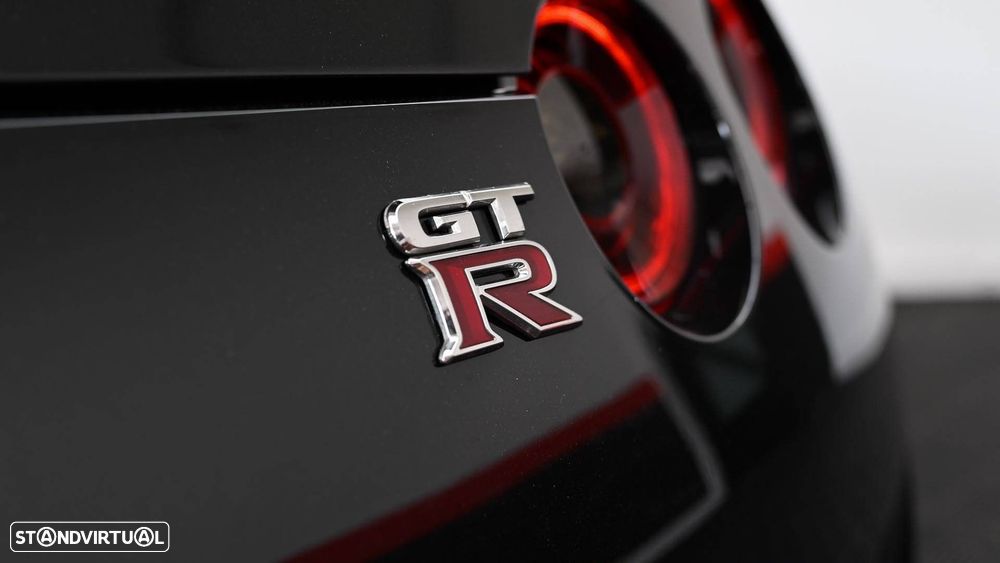Nissan GT-R 3.8 V6 Black Edition - 16