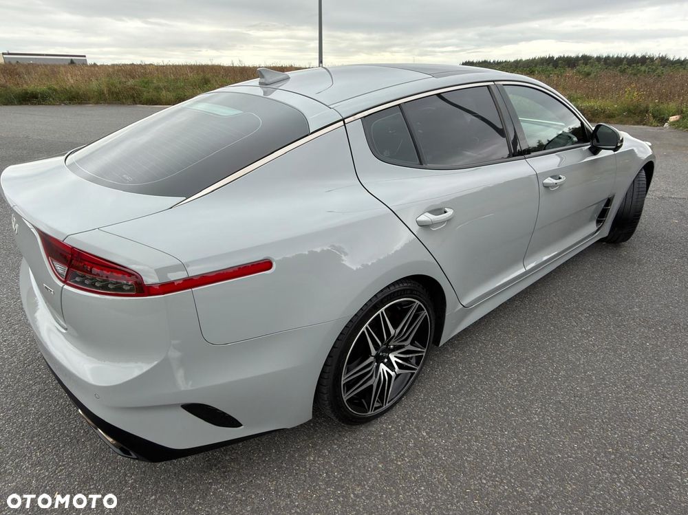 Kia Stinger 3.3 T-GDI V6 GT AWD - 13