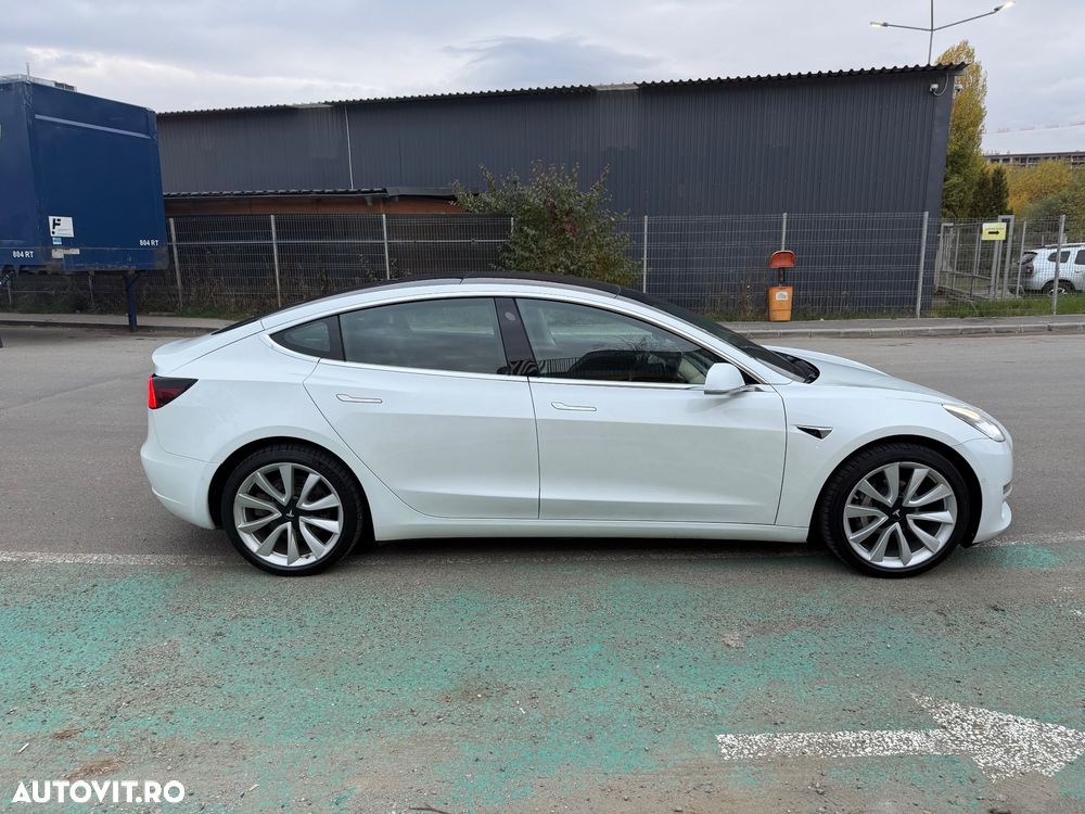 Tesla Model 3 Langstreckenbatterie Allradantrieb Dual Motor - 11