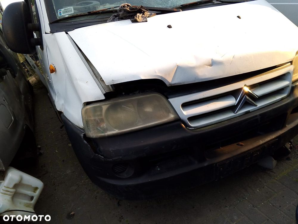 Citroen Jumper I  (94-02r.) 2.8 HDI 126KM. Silnik L813 Skrzynia 20UM04 lakier EWP blanc Banquise. Cały na części GWARANCJA !!!  Przód Tył Zestaw Komplet Drzwi Klapa Zderzak Błotnik Maska Grill Atrapa Szyba Pas Lampa Lusterko Boczki Fotel Kanapa Kokpit Deska Rozdzielcza Przełącznik Włącznik Sterownik Przewody Wiązka Instalacja Moduł Komputer Czujnik Listwa Pompa Alternator Wtryski Głowica Rozrusznik Kompresor Sprzęgło Dwumas Silnik Skrzynia ABS Klimatyzacji Paliwa Wspomagania Kolektor Turbina Przepustnica Zawór Chłodnica Koło Hak Belka Sanki Zawieszenie Mcpherson Półoś Amortyzator Wydech Tłumik Zacisk Most - 3