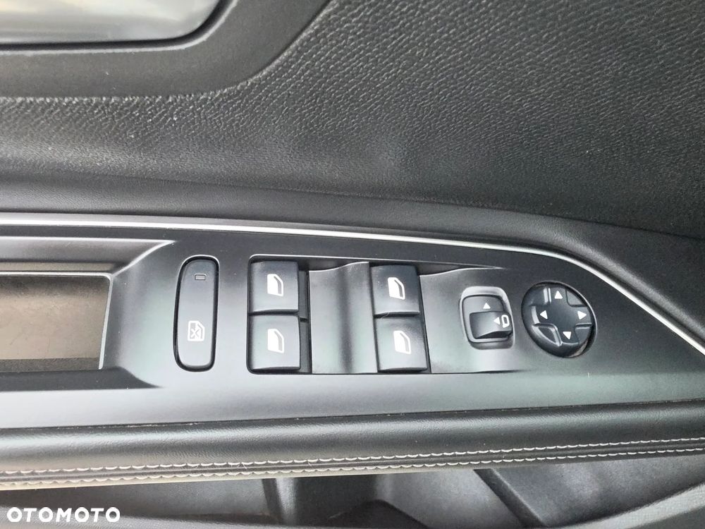 Peugeot 5008 2.0 HDi Family 7os - 31
