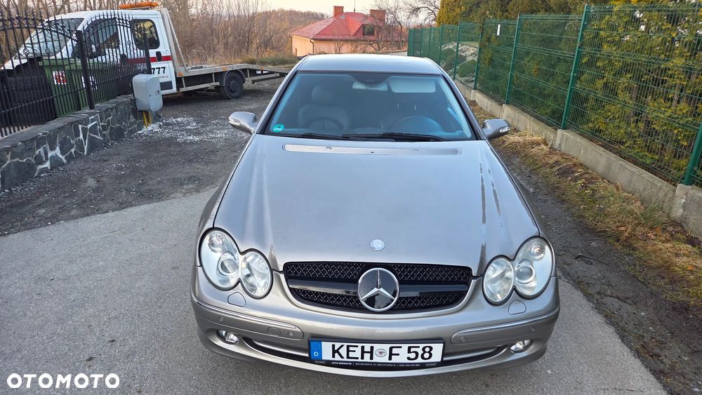 Mercedes-Benz CLK - 14