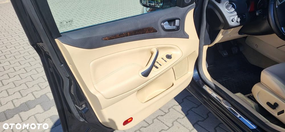 Ford Mondeo 2.0 Ghia Executive - 12