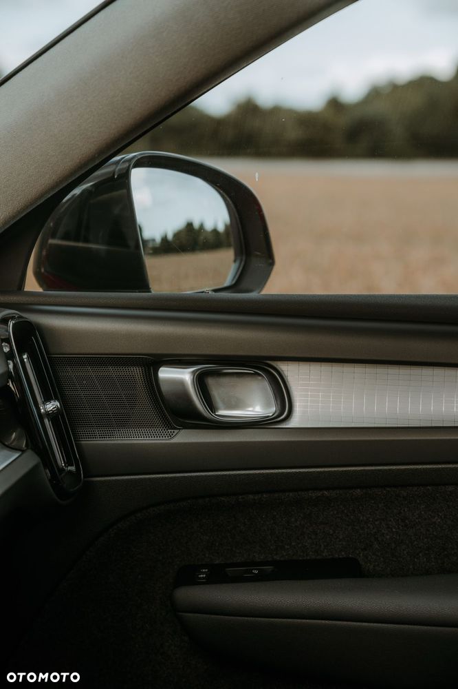 Volvo XC 40 T3 Momentum - 22
