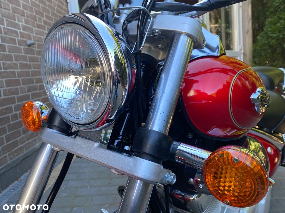 Suzuki Intruder - 11
