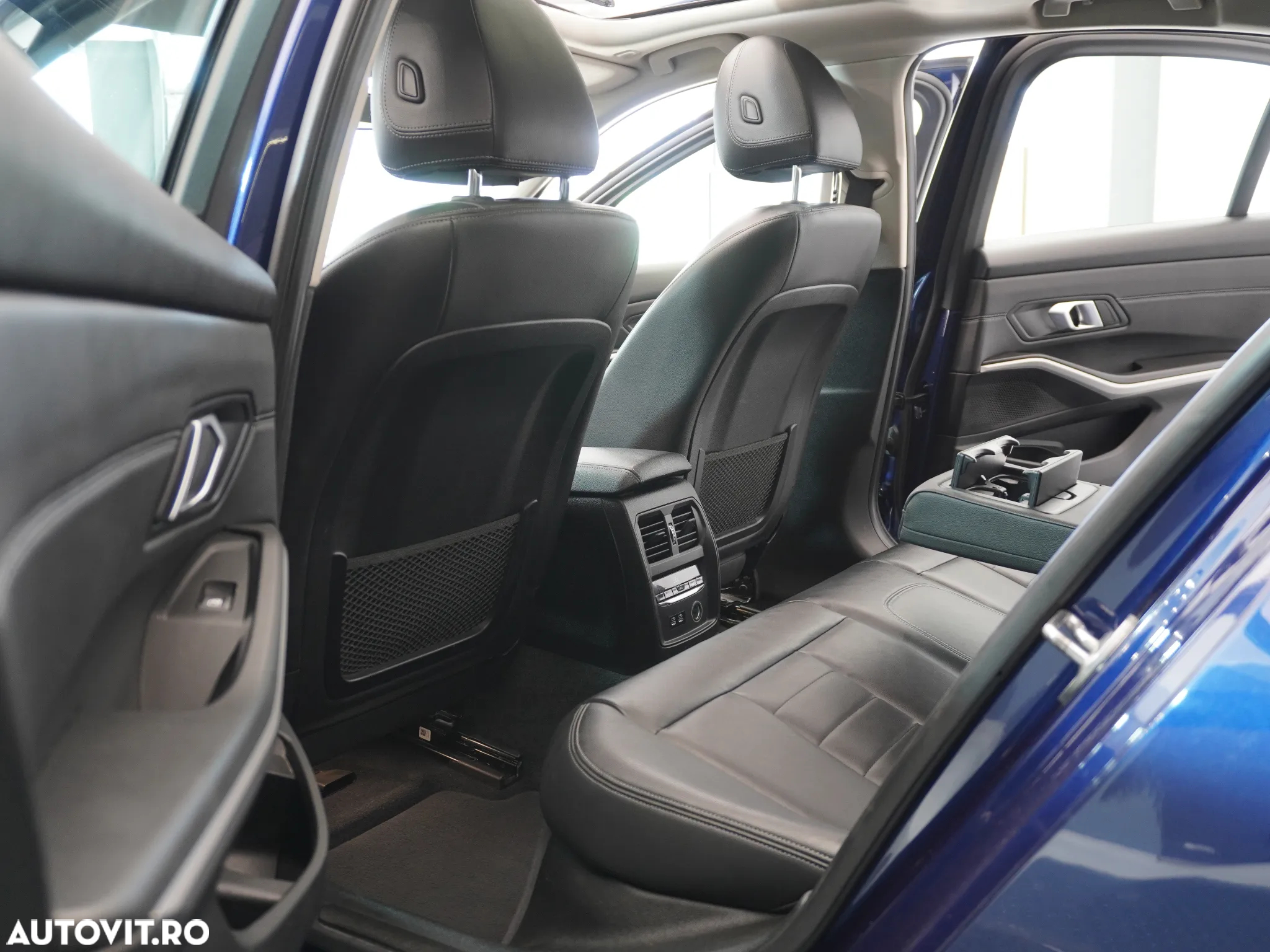 BMW Seria 3 318d Aut. Advantage - 16