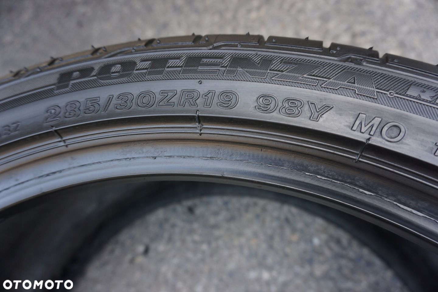 Bridgestone Potenza RE050A 285/30R19 98Y L590 - 9