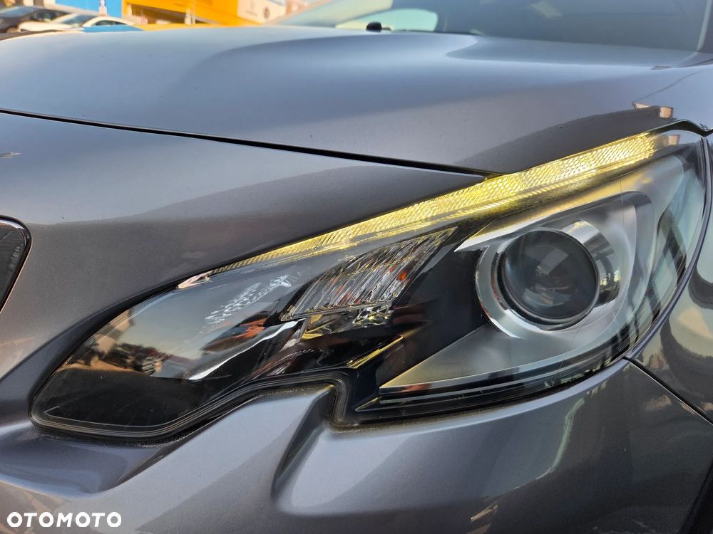 Peugeot 2008 PureTech 110 Stop&Start Style - 8
